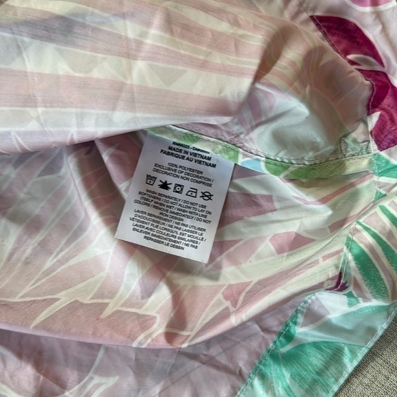 Nike CT6073-496 Women's Sportswear Windrunner Cropped Jacket Floral Large - Picture 5 of 9